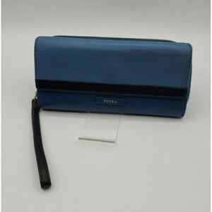 Fossil Two Tone Blue Leather Wallet Wristlet Fold Over Snap and Zip Compartment